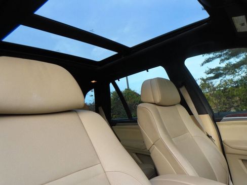 Used 2012 BMW X5 xDrive50i image 27