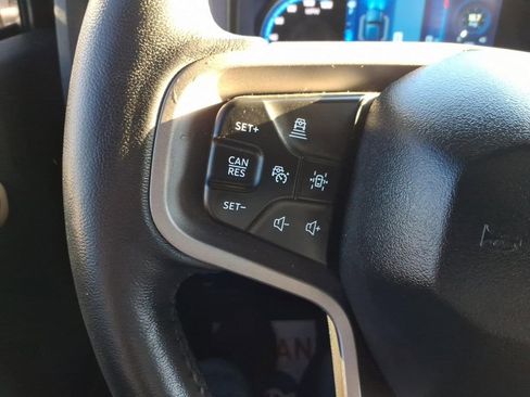 Used 2024 Ford Bronco Wildtrak image 16