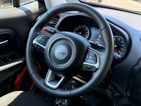 Used 2020 Jeep Renegade Trailhawk w/ Popular Equipment Group image 11