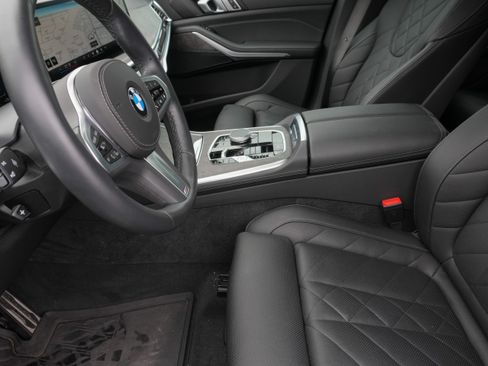 Certified 2024 BMW X5 sDrive40i w/ M Sport Package RWD image 8