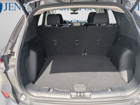 Used 2022 Ford Escape SE w/ SE Sport Appearance Package FWD image 16