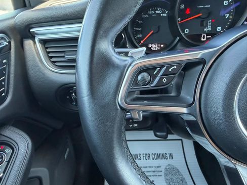 Used 2018 Porsche Macan Sport Edition image 27