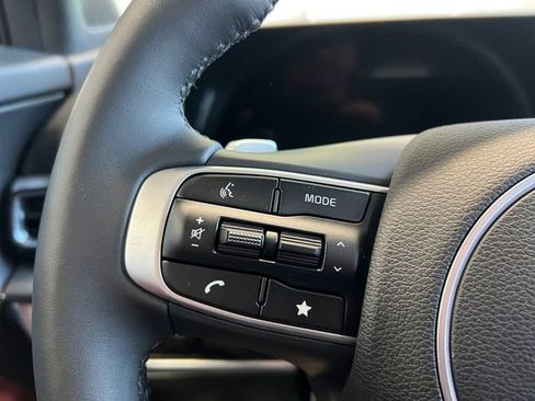Certified 2025 Kia Sportage SX Prestige AWD/4WD image 19