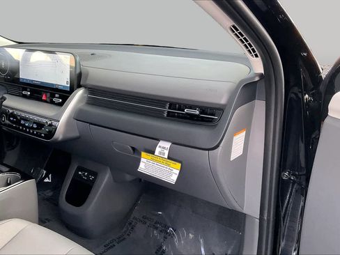 Certified 2026 Hyundai Ioniq 5 SEL RWD image 18