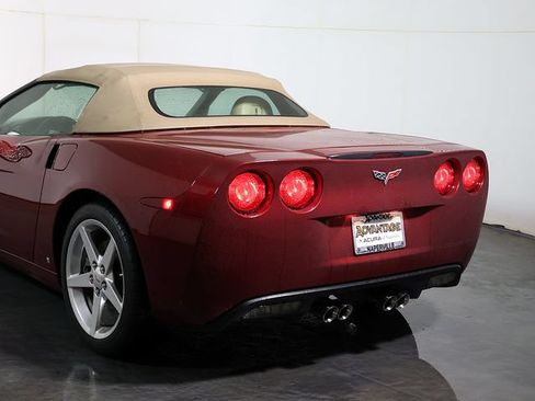 Used 2006 Chevrolet Corvette Convertible w/ Preferred Equipment Group RWD image 11