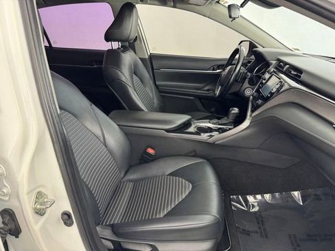 Used 2020 Toyota Camry SE FWD image 20