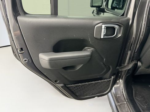 Used 2023 Jeep Wrangler Unlimited w/ Cold Weather Group AWD/4WD image 26