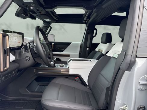 Used 2025 GMC Hummer EV 3X AWD/4WD image 9