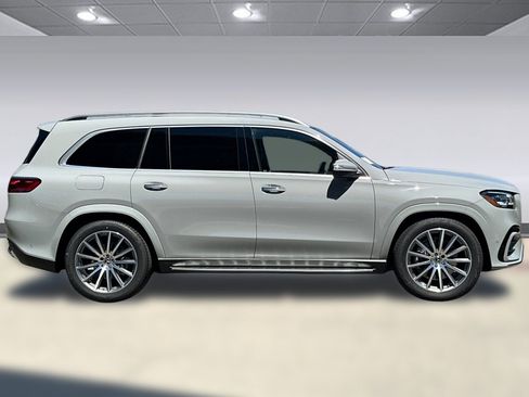 Certified 2025 Mercedes-Benz GLS 450 4MATIC image 7