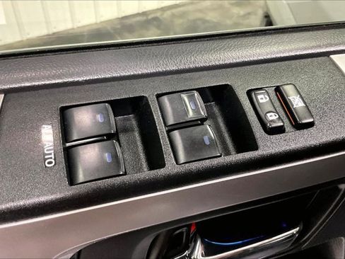 Used 2022 Toyota 4Runner Limited AWD/4WD image 40