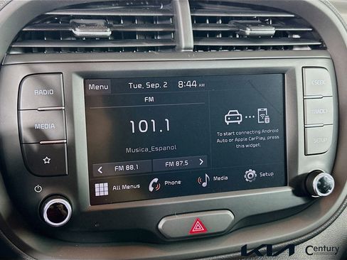 Certified 2025 Kia Soul LX FWD image 9