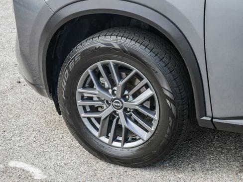 Used 2023 Nissan Rogue S FWD image 10