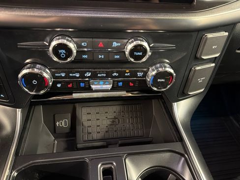 Certified 2025 Ford F150 Raptor AWD/4WD image 13