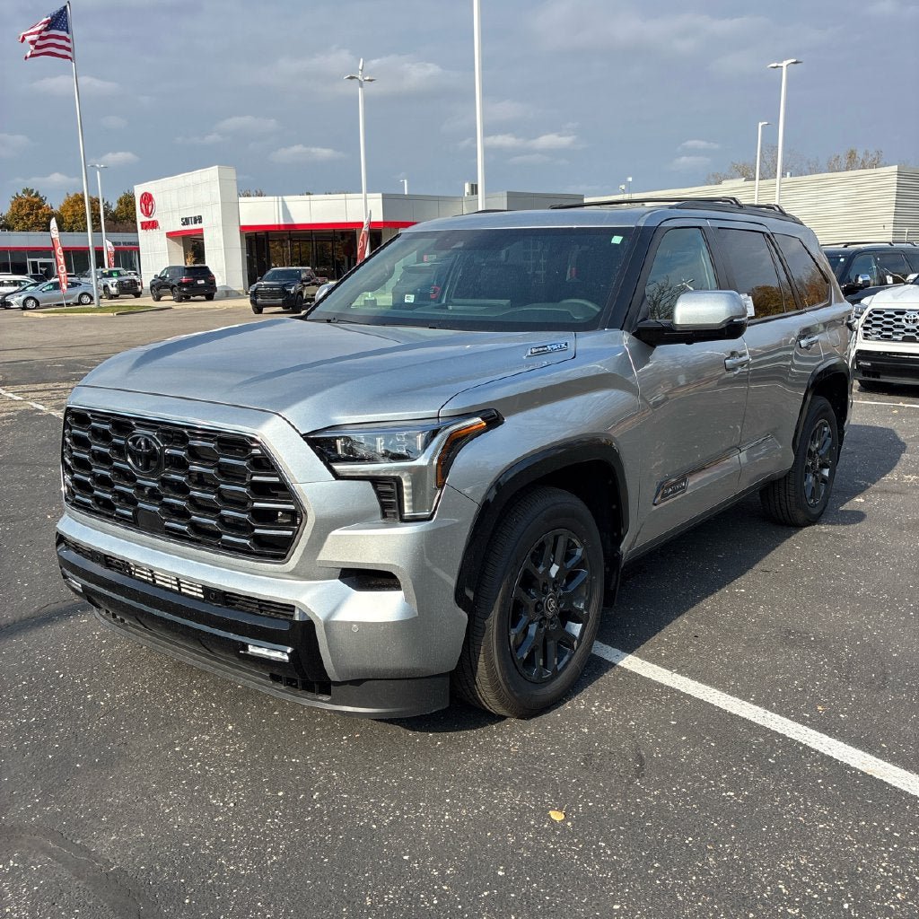 Used 2026 Toyota Sequoia Platinum AWD/4WD image 3