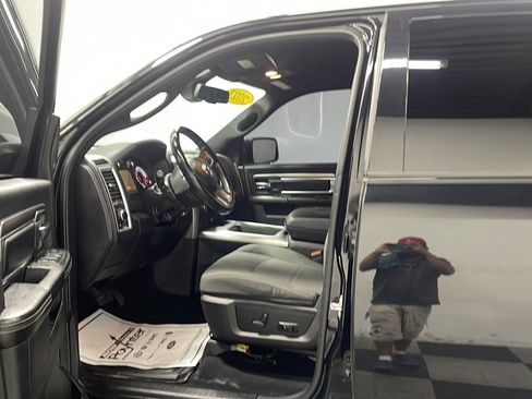 Used 2021 RAM 1500 Warlock AWD/4WD image 2