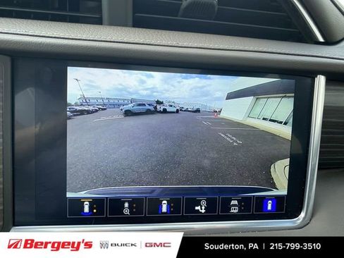 Certified 2022 GMC Yukon XL Denali w/ Denali Premium Package AWD/4WD image 17