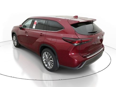 New 2026 Toyota Highlander Platinum AWD/4WD image 5