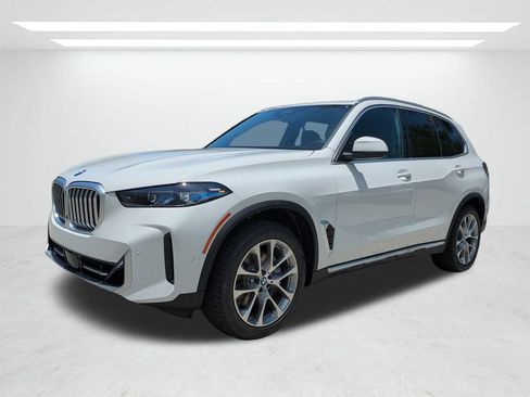 New 2026 BMW X5 sDrive40i w/ Parking Assistance Package RWD image 8