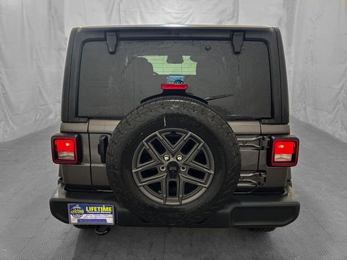 Used 2025 Jeep Wrangler Unlimited Sport AWD/4WD image 6