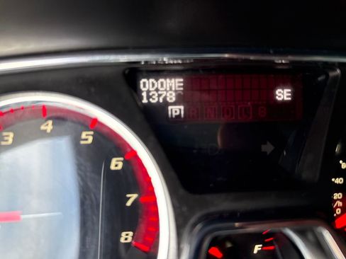 Used 2015 GMC Acadia SLE image 30