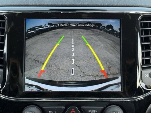 Used 2021 Jeep Grand Cherokee Laredo X RWD image 16