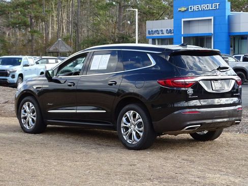 Used 2018 Buick Enclave Avenir w/ Avenir Technology Package image 4