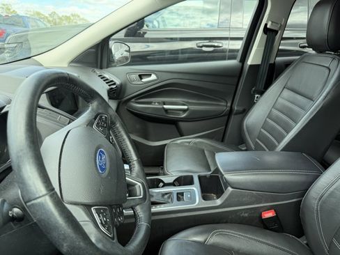 Certified 2018 Ford Escape SEL AWD/4WD image 3