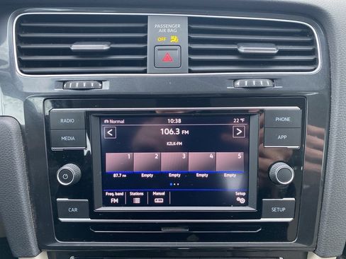 Used 2019 Volkswagen Golf Alltrack S image 14