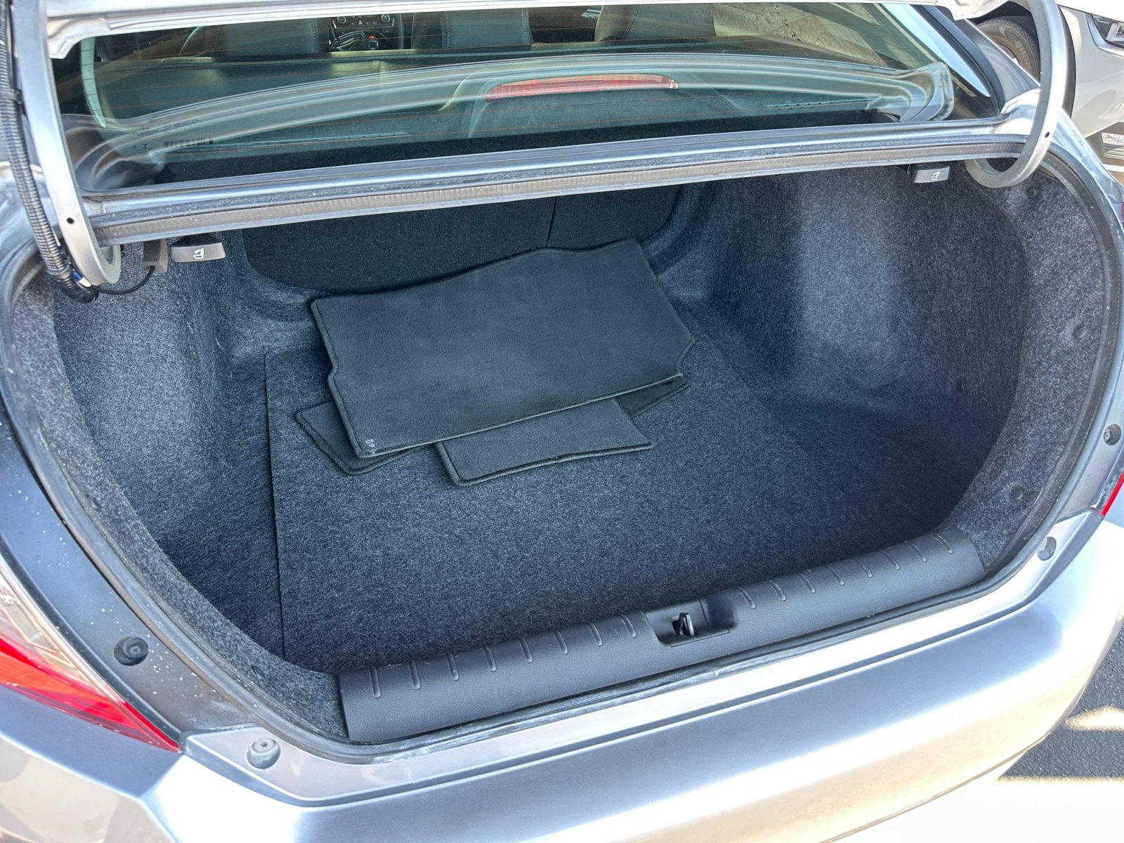 Used 2020 Honda Civic EX-L image 27