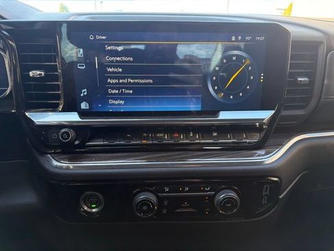 Used 2023 Chevrolet Silverado 1500 LT w/ Protection Package AWD/4WD image 14