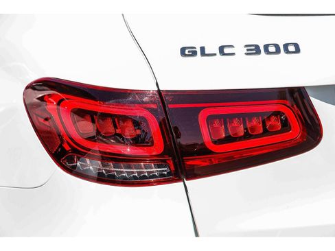 Certified 2022 Mercedes-Benz GLC 300 4MATIC image 9