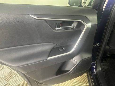Used 2021 Toyota RAV4 XLE Premium AWD/4WD image 15