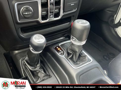 Used 2022 Jeep Wrangler Unlimited Sport AWD/4WD image 25