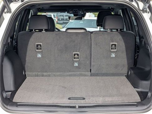 New 2025 Jeep Grand Cherokee Altitude image 28