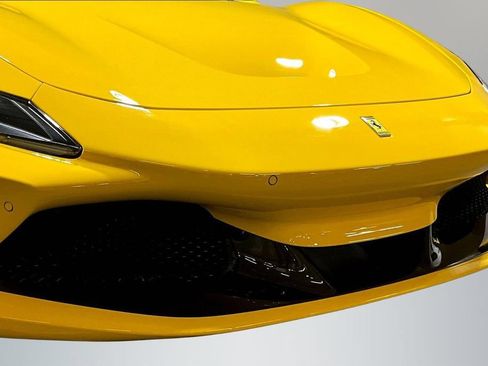 Used 2022 Ferrari F8 Tributo RWD image 27