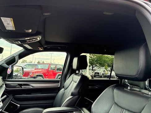 Used 2023 Jeep Wagoneer Series II AWD/4WD image 27