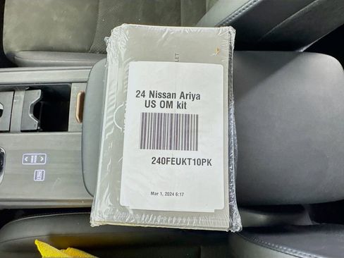 Used 2024 Nissan Ariya AWD image 32