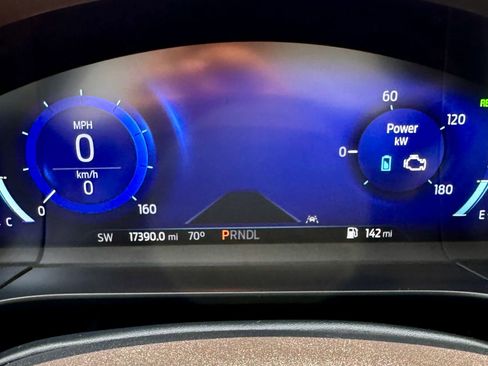 Used 2022 Ford Escape Titanium image 7