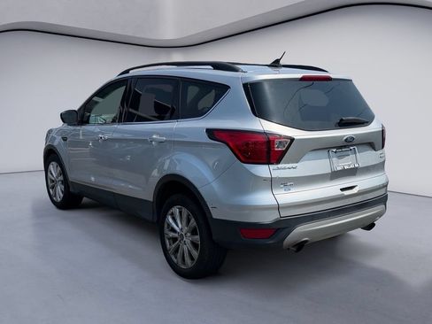 Used 2019 Ford Escape SEL FWD image 2