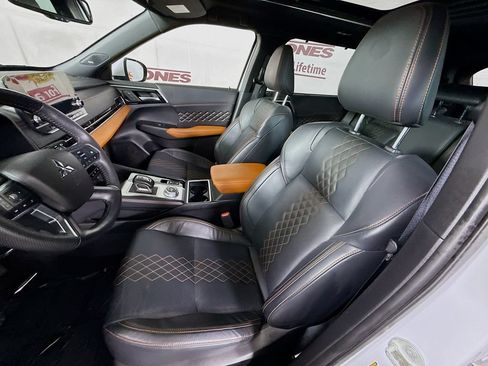 Used 2023 Mitsubishi Outlander GT AWD/4WD image 27