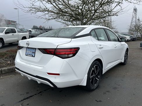 Used 2025 Nissan Sentra SV w/ All-Weather Package image 5