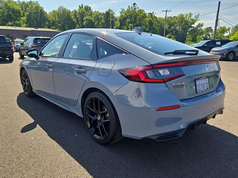 Used 2023 Honda Civic Sport image 4