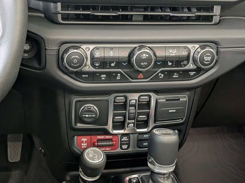 New 2025 Jeep Wrangler Unlimited Rubicon 392 image 24