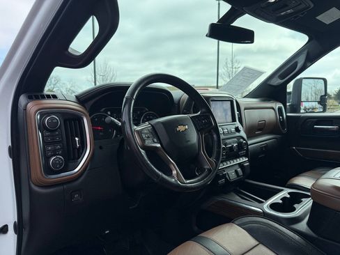 Used 2021 Chevrolet Silverado 2500 High Country AWD/4WD image 12