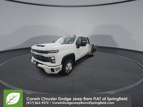 Used 2024 Chevrolet Silverado 3500 LT AWD/4WD image 4