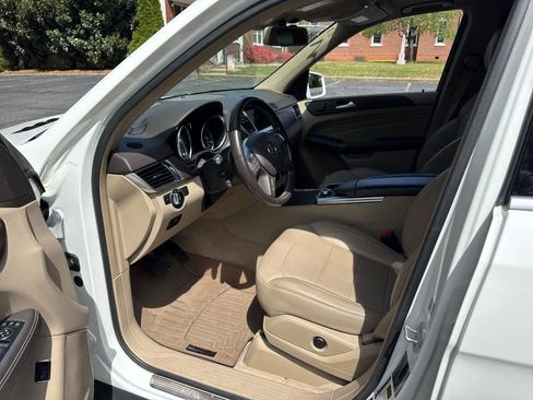 Used 2015 Mercedes-Benz ML 350 4MATIC image 4