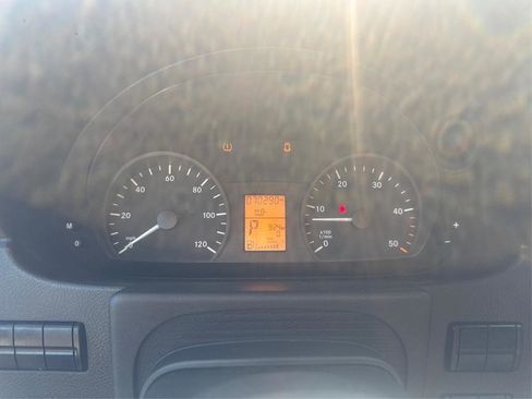 Used 2018 Mercedes-Benz Sprinter 2500 image 13