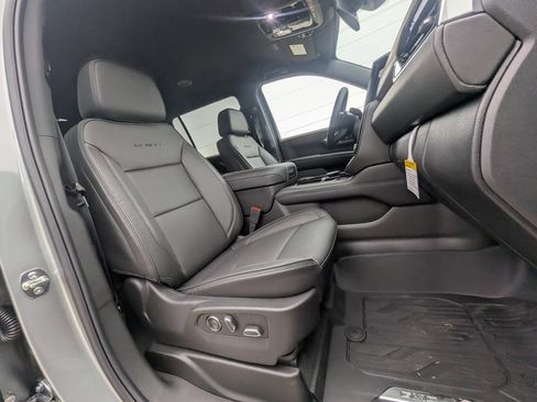 New 2026 GMC Yukon XL Denali w/ LPO, Floor Liner Package image 13