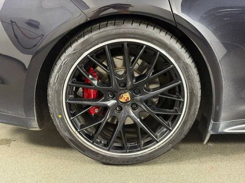Used 2021 Porsche Panamera GTS image 13