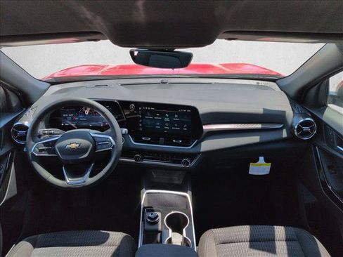 New 2026 Chevrolet Equinox LT AWD/4WD image 15